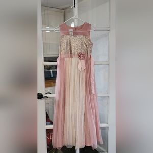 Girls dress